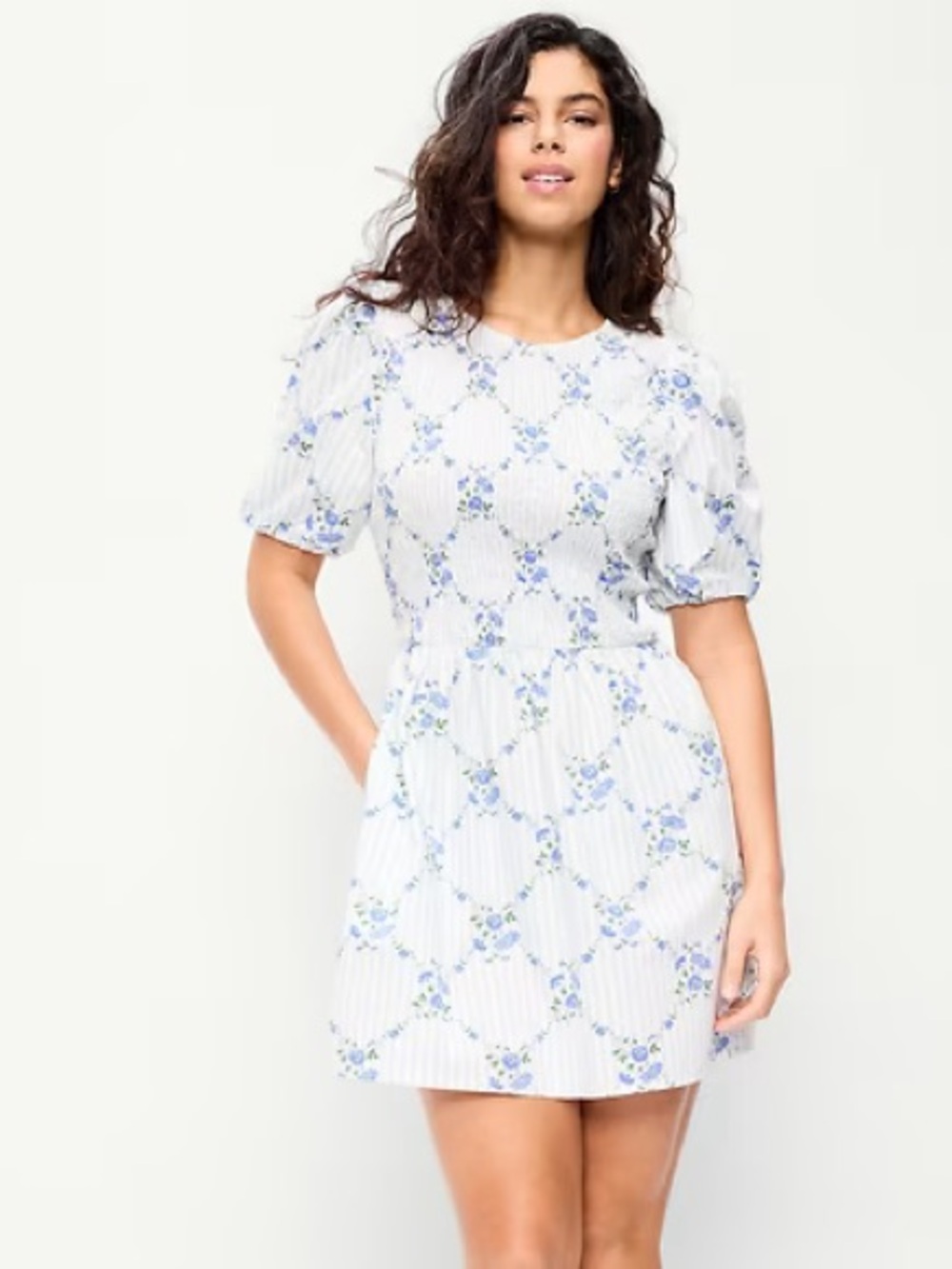 NEW! Old Navy White/Blue Floral Smocked Puff-Sleeve Flare Mini Dress 🕶️